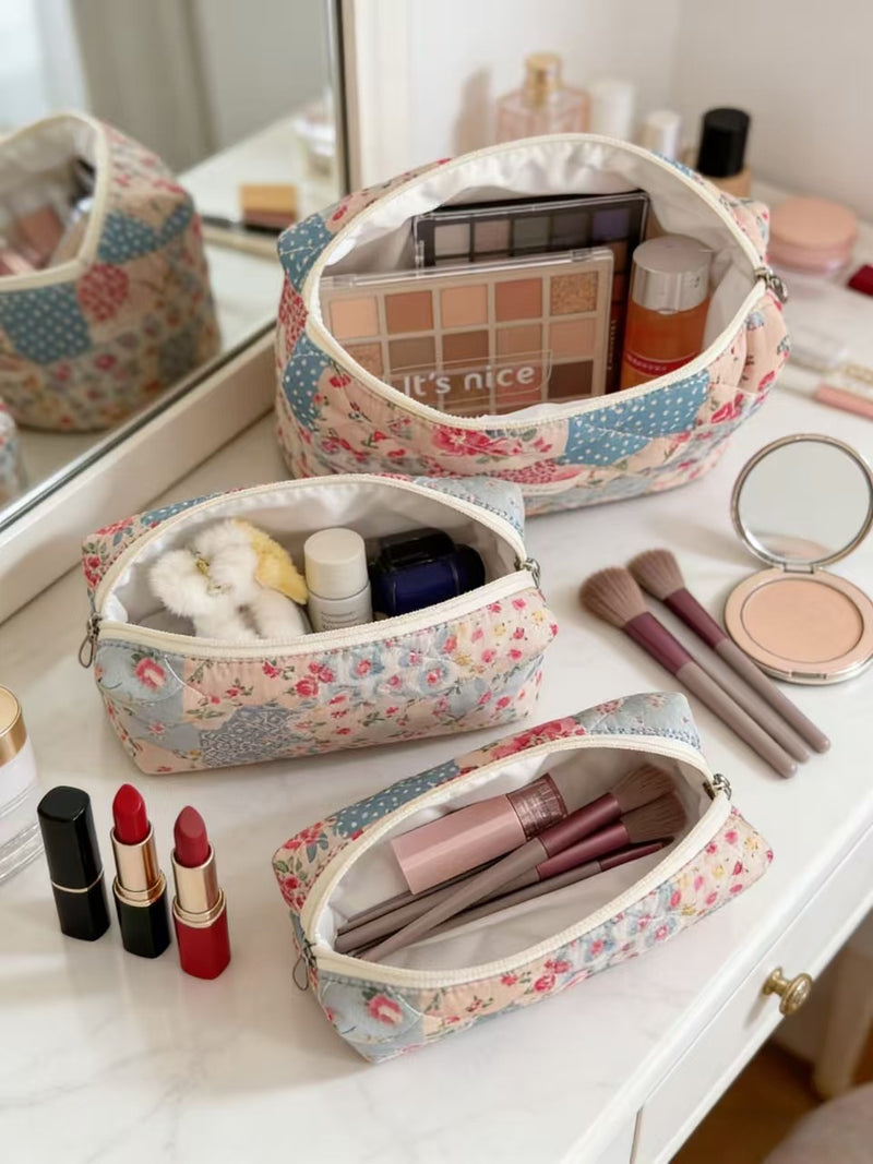 Woman Floral Quilted Makeup Bag