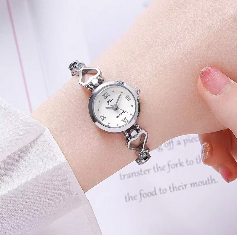 Elegant Women Watches Diamond Studded
