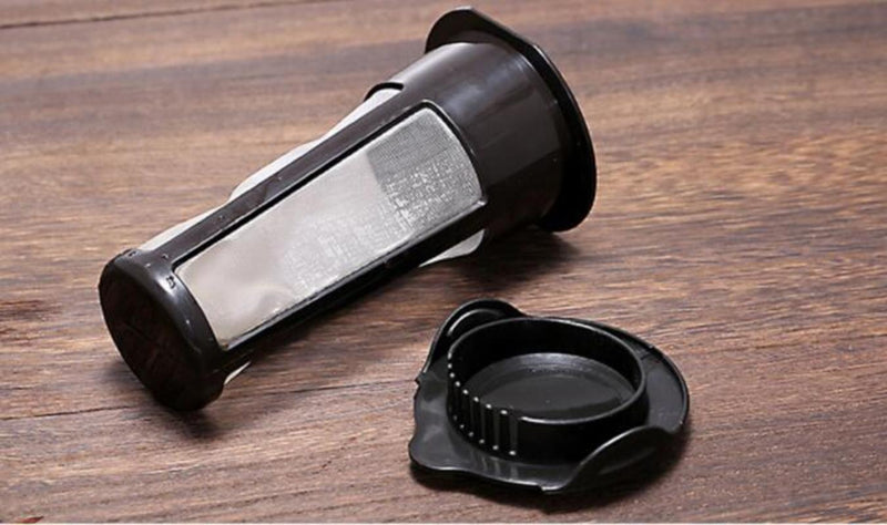 Portable coffee pot for hot/cold roasting, with double filter
