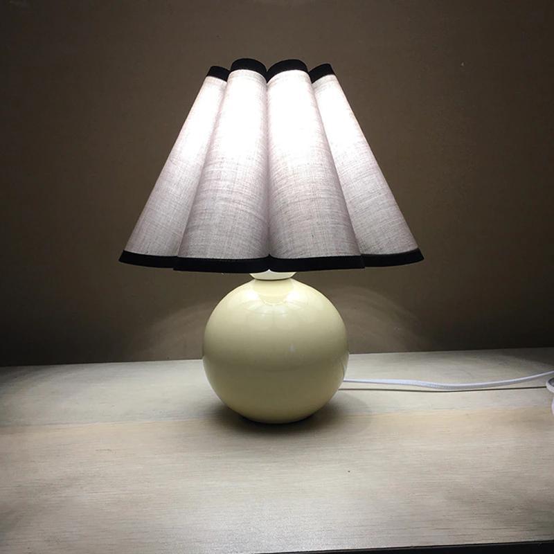 Vintage Korean Pleated Table Lamp with Retro Style