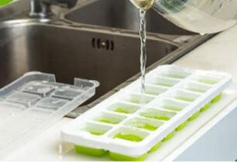 Ice Cube Mold With Cover With 14 Ice Cubes