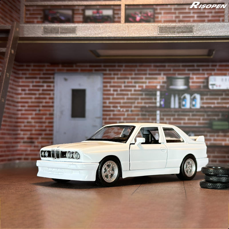 Die-Cast BMW M3/M4 Model Car, 1:32 Scale Pull-Back Toy with Openable Doors