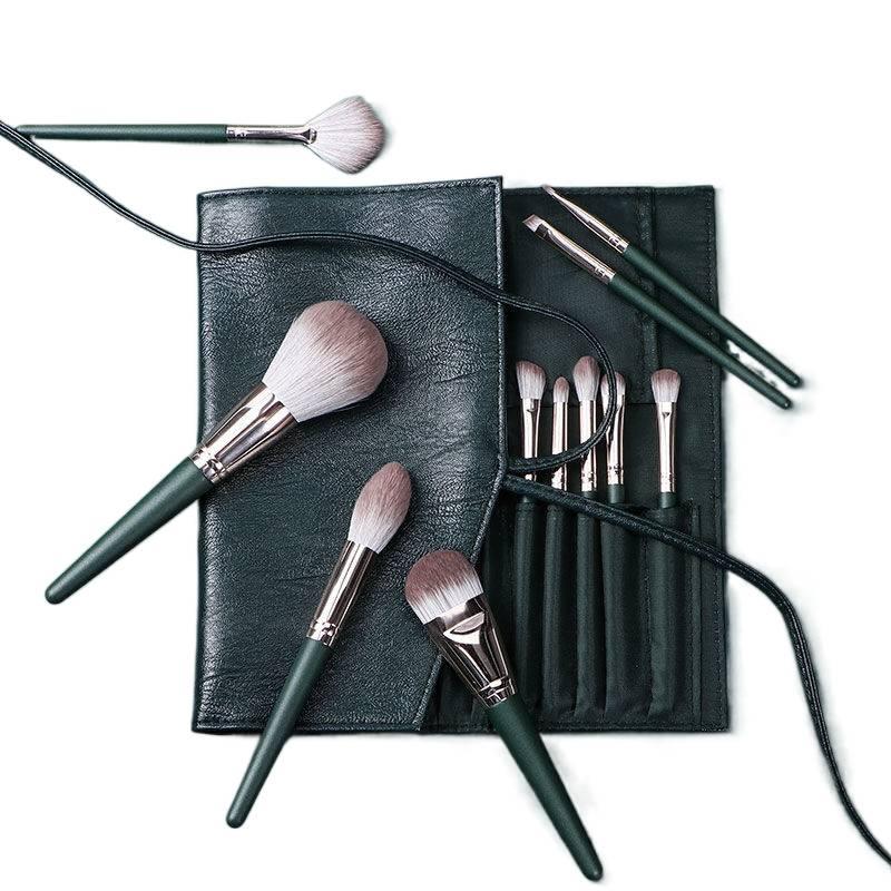 4 Pcs Green Cloud Makeup Brush Set, Soft Fluffy Bristles Full Face Cosmetic Brushes Kit, Beginner Friendly Beauty Makeup Tools With Storage Bag