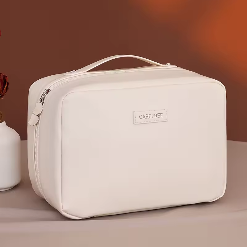 Large Capacity PU Portable Travel Makeup Storage Bag Eco-Friendly and Water Resistant Cosmetic Organizer with Fashionable Zipper