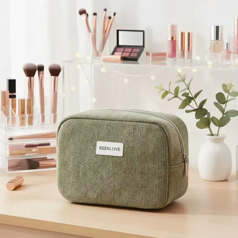 New Portable Large Capacity Makeup Bag