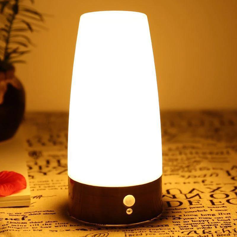 LED table lamp with motion sensor