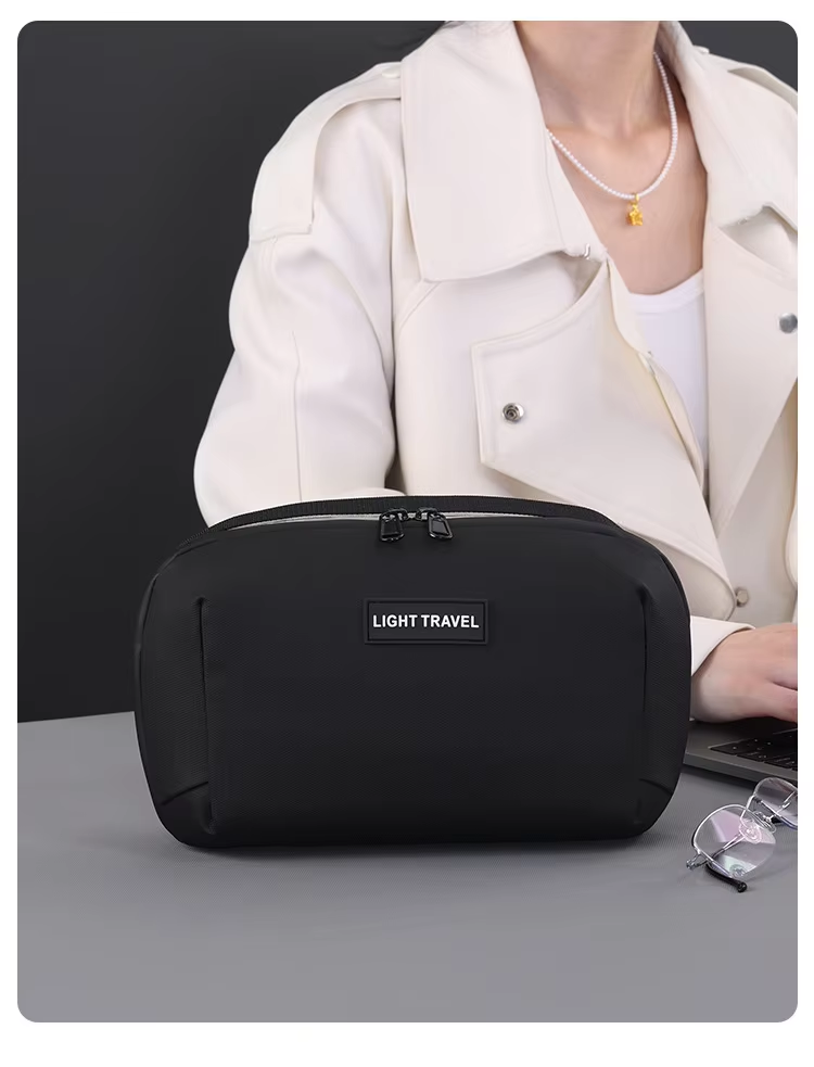 High Quality PU Leather Tech Organizer Power Bank Cable OEM ODM Waterproof Business Travel Storage Bag