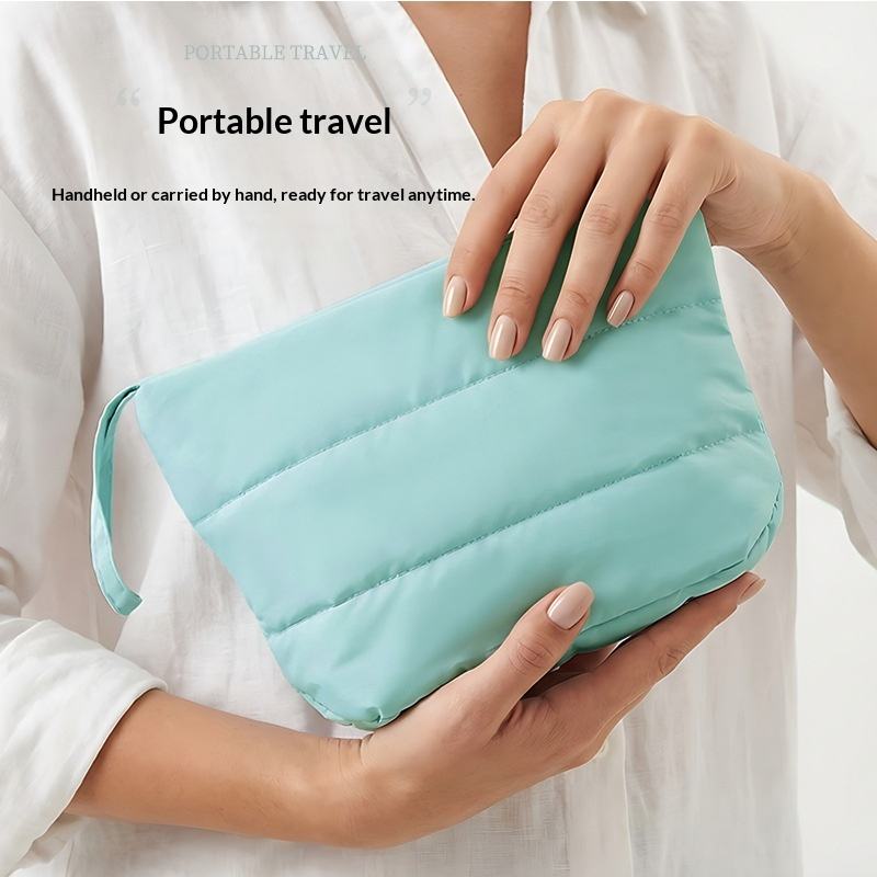 Fluffy Cloud Glossy Nylon Zipper Fashion Makeup Bag for Woman