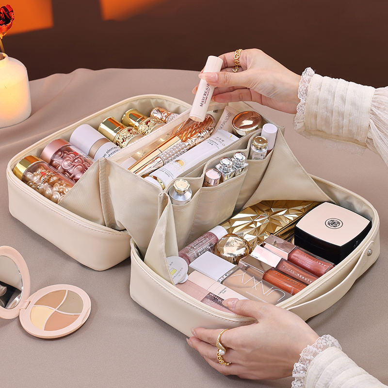 Large Capacity PU Portable Travel Makeup Storage Bag Eco-Friendly and Water Resistant Cosmetic Organizer with Fashionable Zipper