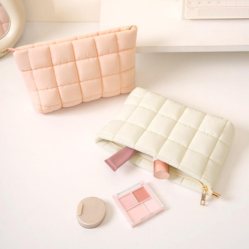 Personalized soft travel fashionable makeup bag with zipper