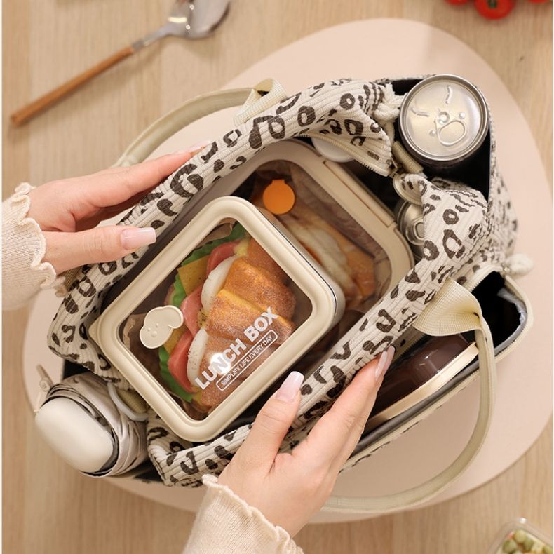 Lunch Bag Leopard Print Waterproof Eco-friendly Fashionable Cooler Bag