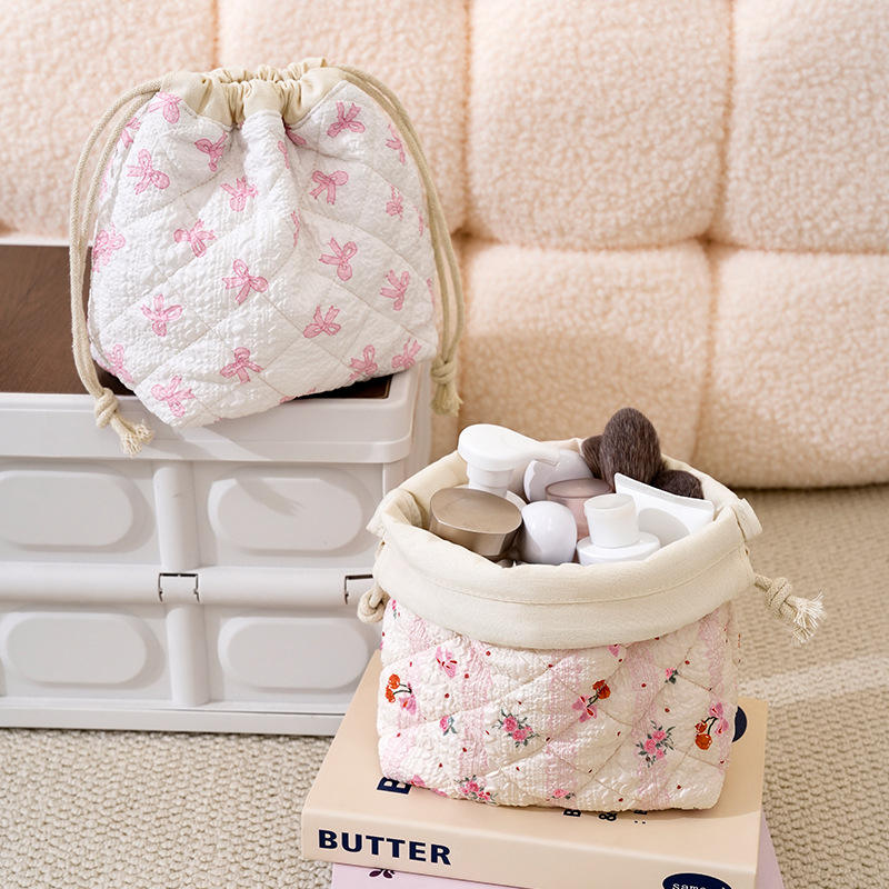 Dichos Large Capacity Simple Pattern Quilted Travel Cosmetic Bag