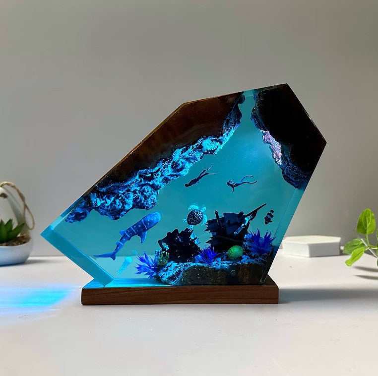 6.4 Inch Portable Ocean Resin Night Light, Diorama Underwater Scene LED Lamp, USB Powered Desk Lamp for Home Decor