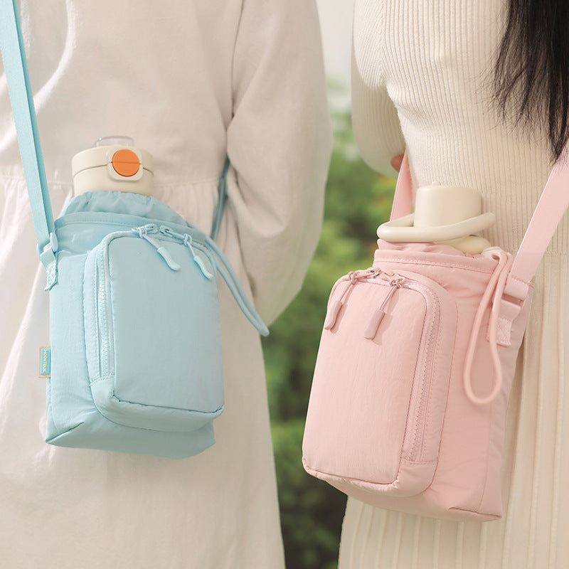 Insulated water bottle bag with adjustable shoulder strap, fashionable waterproof crossbody bag