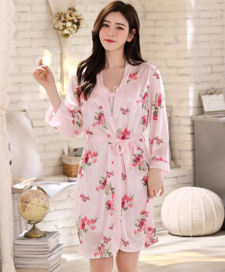 Woman Ice Silk Sleepwear Two-Piece Set with Straps, Underwire, and Bust Pads