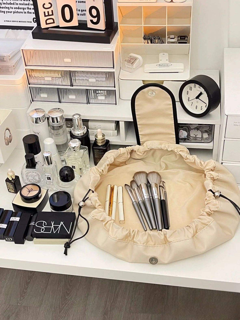 Woman Portable Makeup Organizer Bag Drawstring Large Capacity Cosmetic Storage Pouch for Daily Use Multipurpose Storage Bags