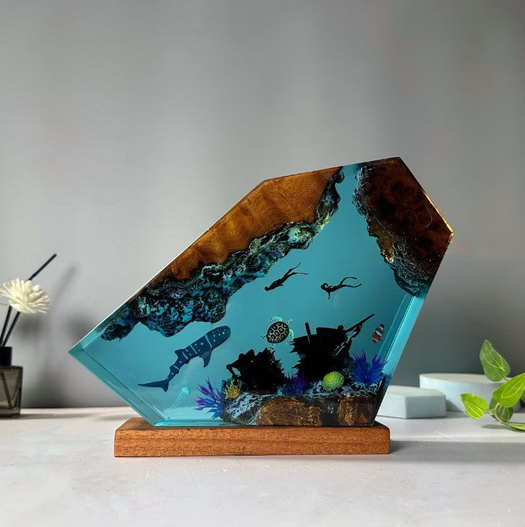 6.4 Inch Portable Ocean Resin Night Light, Diorama Underwater Scene LED Lamp, USB Powered Desk Lamp for Home Decor