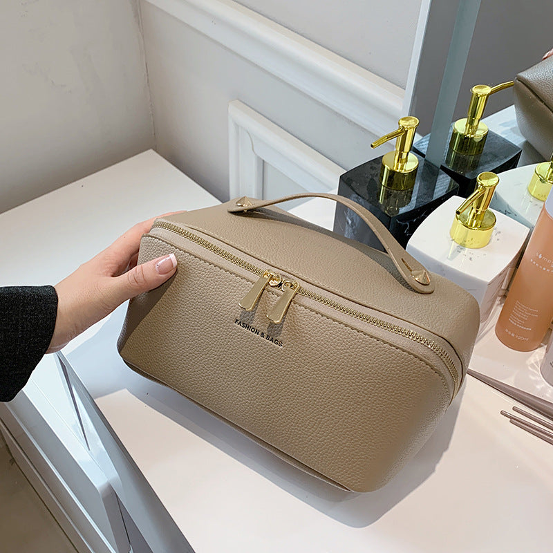 Large-Capacity Cosmetic and Toiletry Bag with Lychee-Patterned Handle